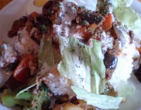 プラスフード（那覇市松尾）