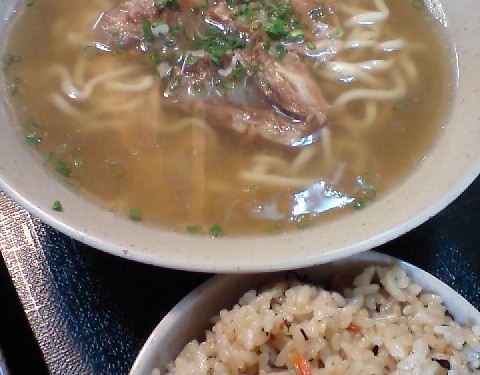 三丁目そば(那覇市久茂地)