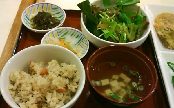 沖縄料理「あじまあ」