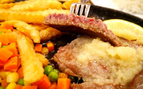 ステーキ定食 お食事処 石川の駅（うるま市石川）