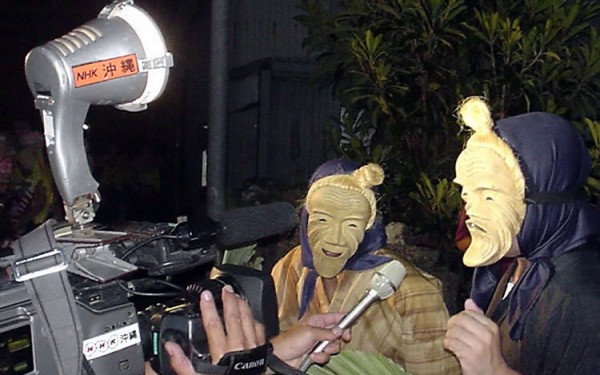 旧盆は石垣島でアンガマ見物!