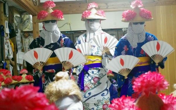 旧盆は石垣島でアンガマ見物!