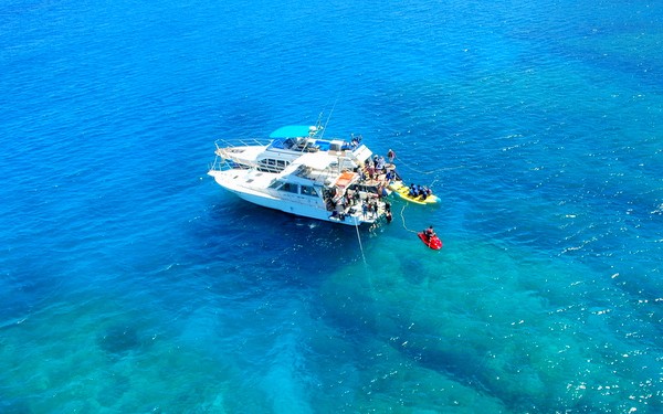 人気のケラマ無人島海水浴ツアー【那覇発】