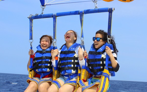 慶良間諸島パラセール&シュノーケル【セットプラン】