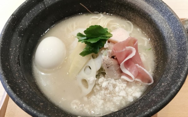 こだわりの鯛出汁らーめん☆めで鯛(那覇市小禄)