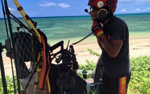 インスタ映え間違いなし♪上空200メートルの絶景！宮古島でモーターパラグライダーでテイクオフ！