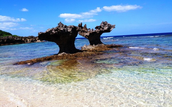 これがハートロックなのだ(古宇利島)