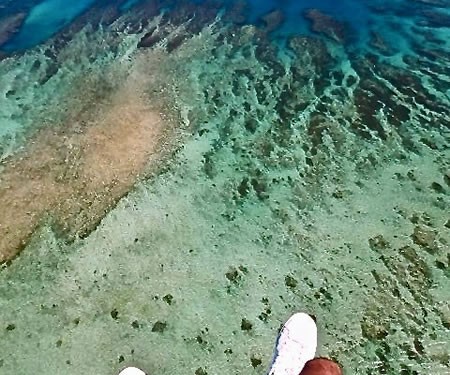 上空200メートルで鳥の気分?宮古島でモーターパラグライダーで飛ぼう!