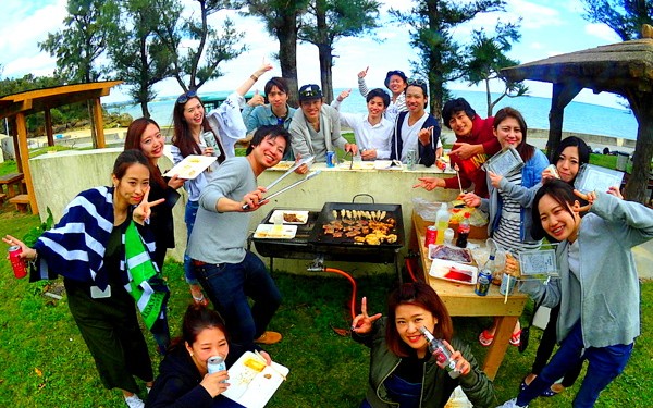 沖縄の穴場的スポット！地元客からも人気！ビーチパーティー、BBQもOK！宜野座村ヒーピィービーチ