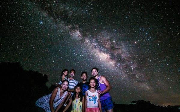 これに決まり！石垣島の星空ツアー！記念撮影にプロ三線奏者のライブもあるからね！