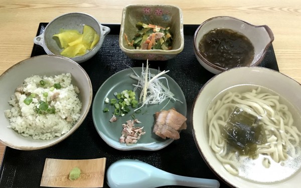 あっさり沖縄そば すぅ~ぎぃ~じぃ(那覇市)