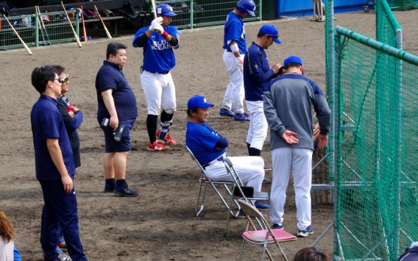 シートバッティングだ！琉球ブルーオーシャンズのキャンプ見学！（東風平町）