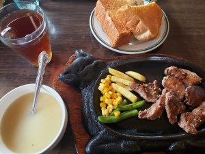 inbound1386035892229186629