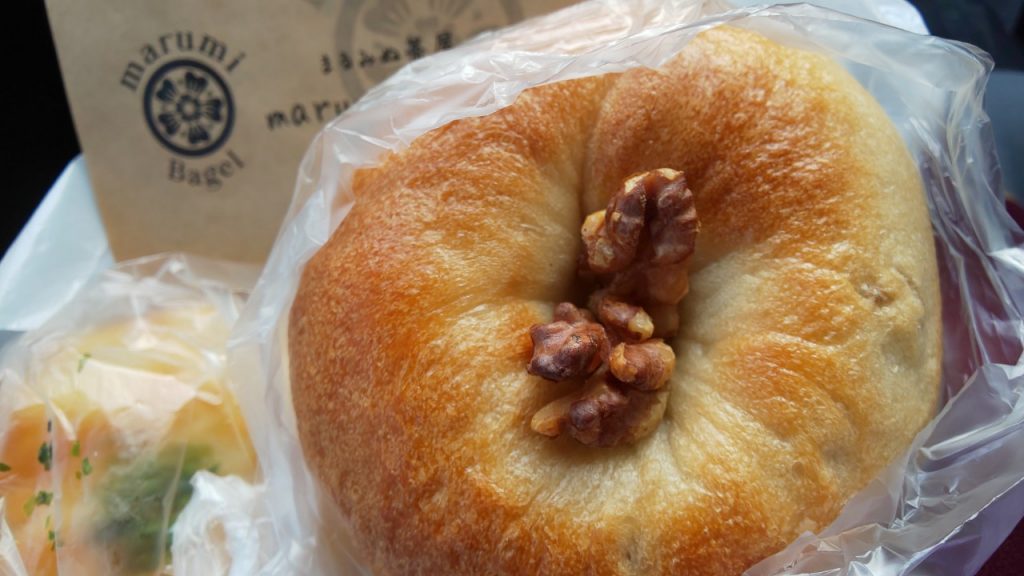 デーツとクルミ