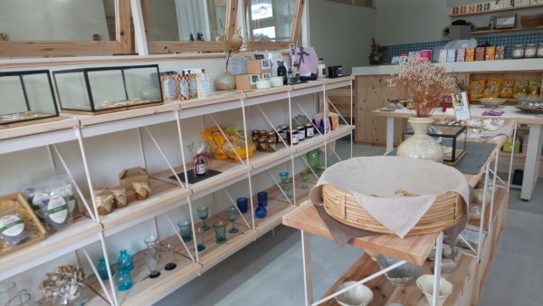 ビープラス店内の様子