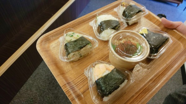 庵のごちそうおむすび