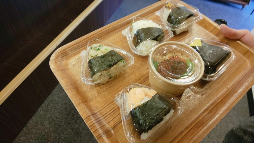 庵のごちそうおむすび