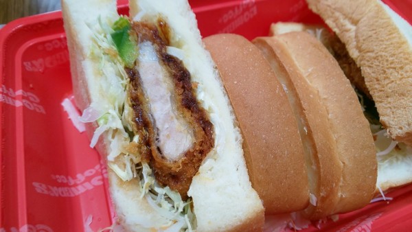 コメダ珈琲みそカツサンドアップ