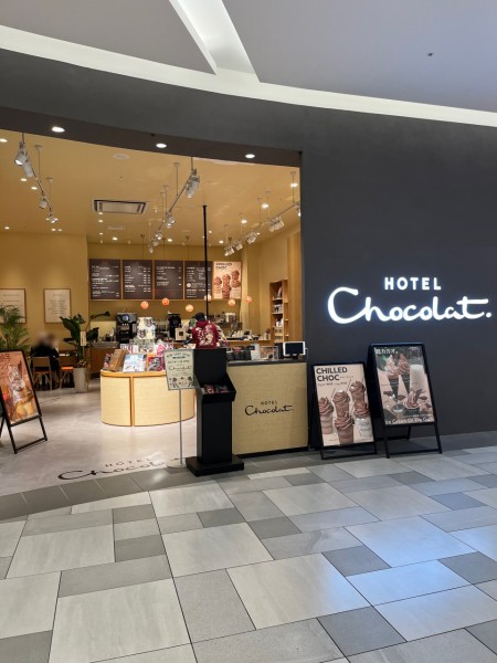 B638CDFC-D833-437F-87C6-724C1E8253AE