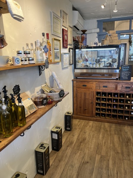 AF8EAE54-72FE-484D-89CB-5C70F3CB5554