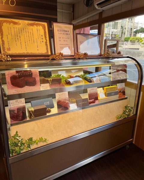 ケンズカフェ東京沖縄本店店内