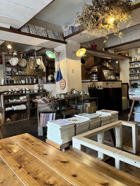 ソイ店内焼き菓子近く