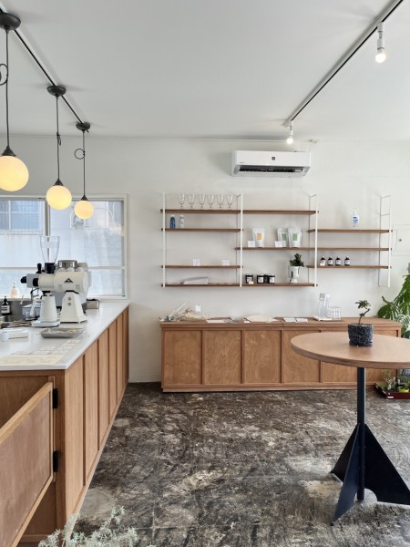 WORKBENCH COFFEE ROASTERS OKINAWA店内反対側