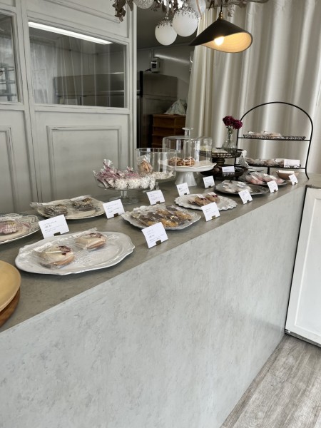 ハナズナ店内反対から