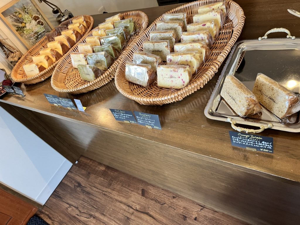 ウニパティシフォンケーキ