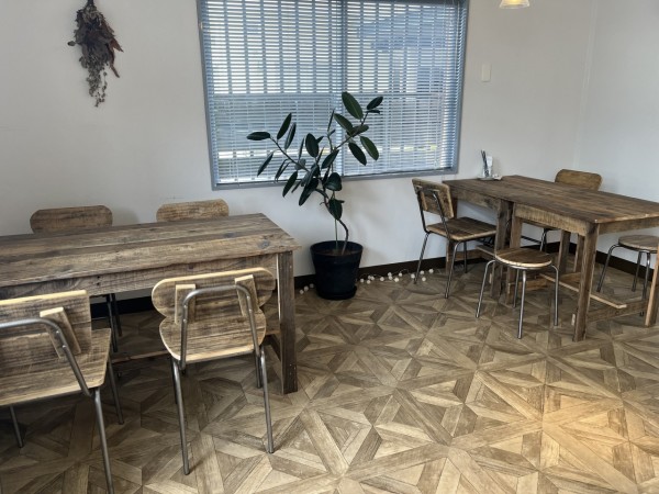 シホンやさんイートインスペース