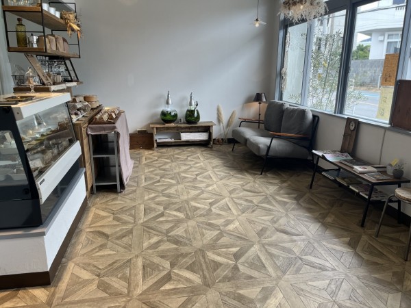 シホンやさん店内