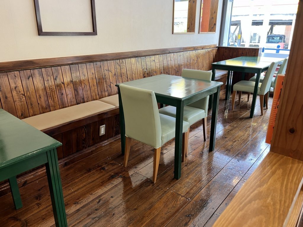 余白に愛をイートインスペース