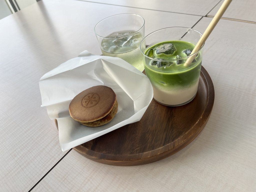 抹茶イとどら焼き