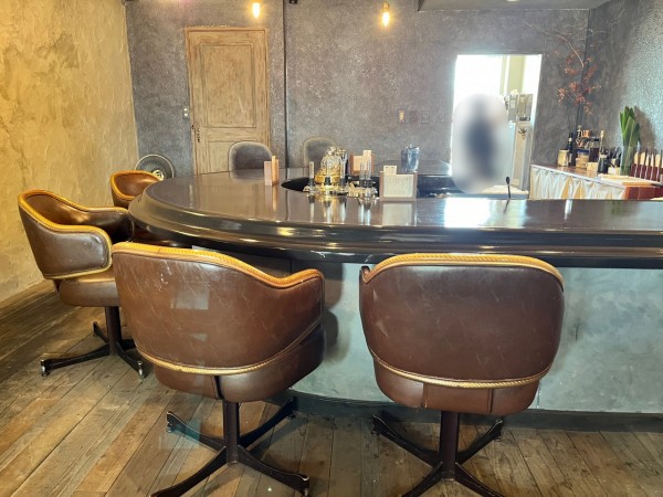 三日月の日店内